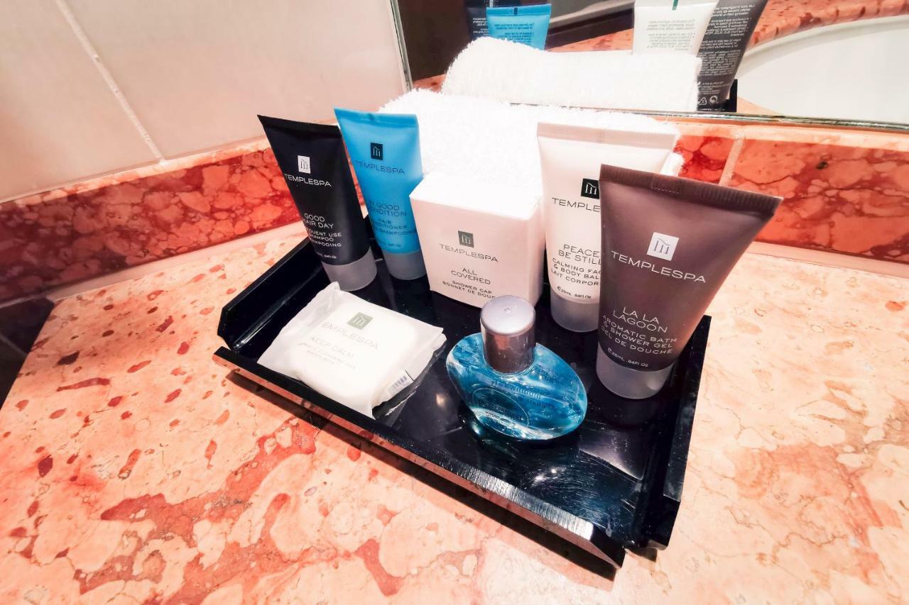 Five Lakes Resort Colchester Bagian luar foto